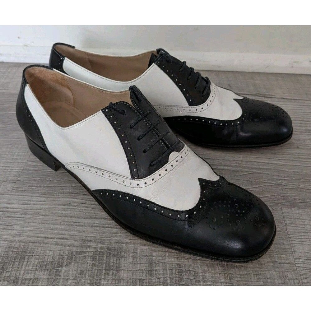 Salvatore Ferragamo Spectator Shoes Oxford 9.5 B Black White Wingtip Leather